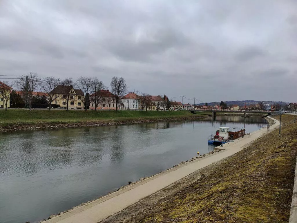 oneplus 9 pro foto reka