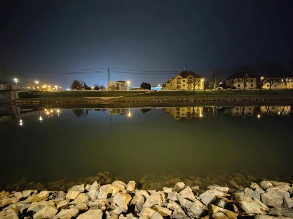 oneplus 9 pro ultrasirokouhly nocni krajina