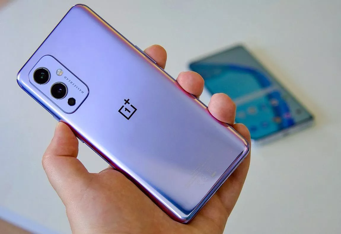 titulní obrázek recenze OnePlus 9