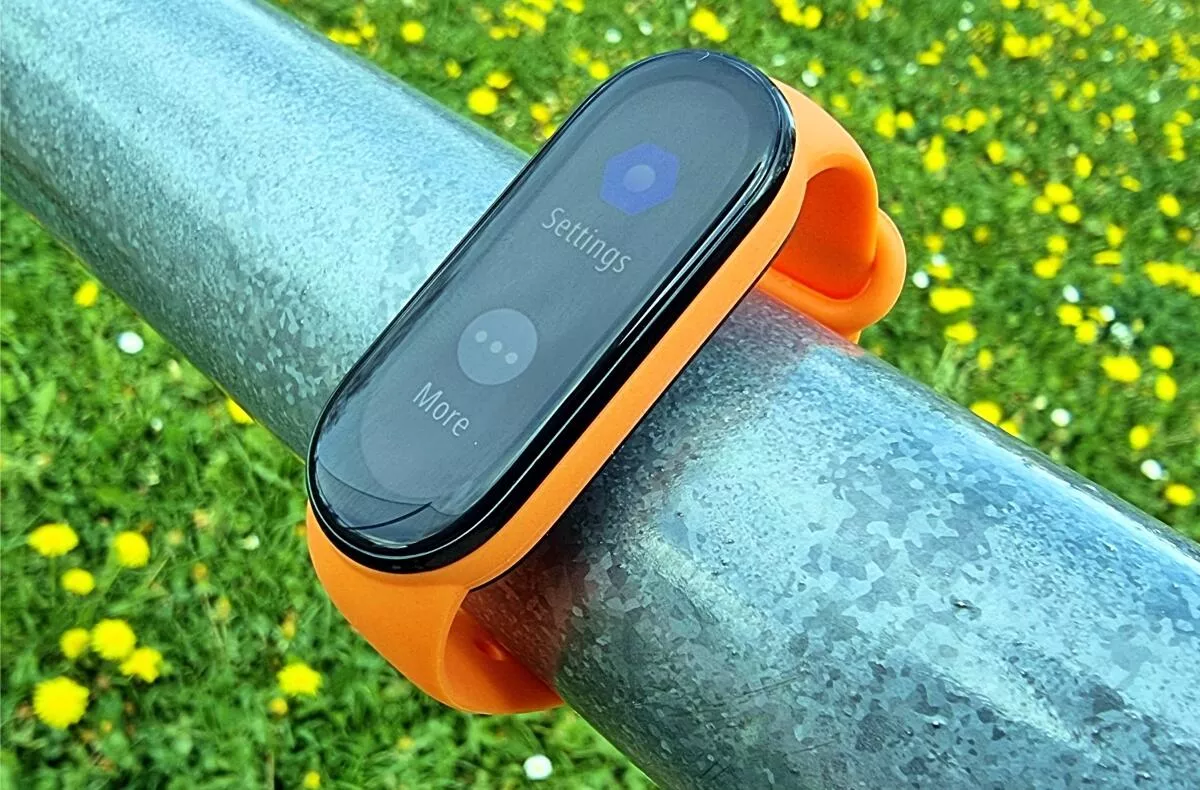 Xiaomi Mi Band 6 reakce na zprávy