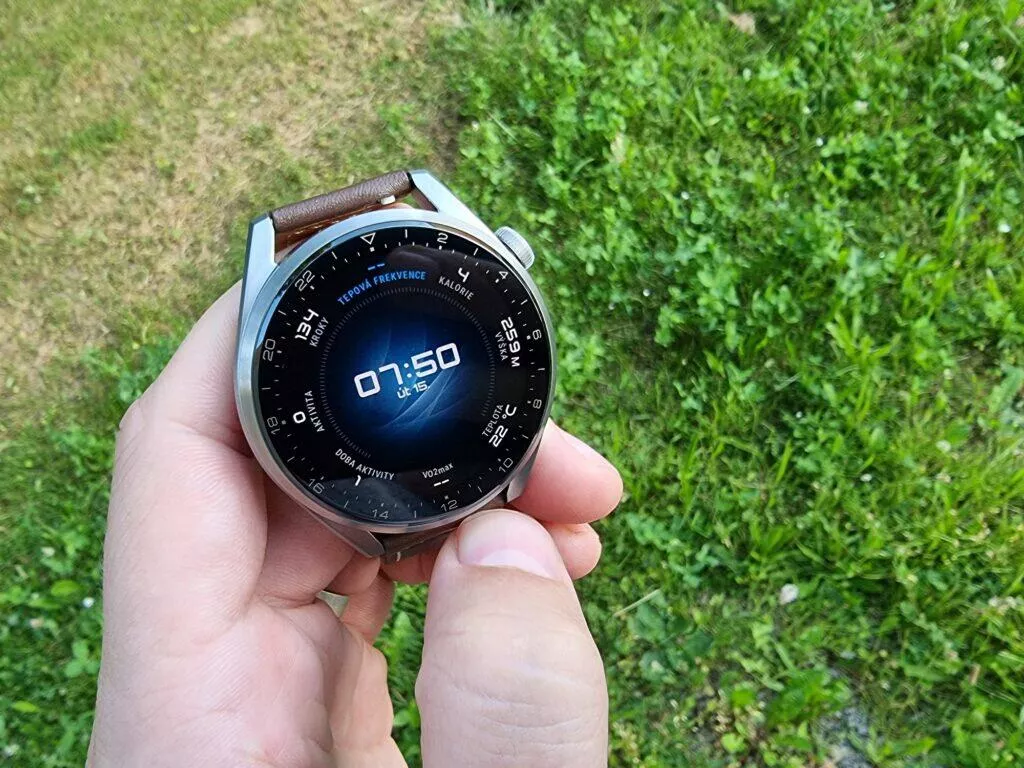 testování Huawei Watch 3 Pro displej