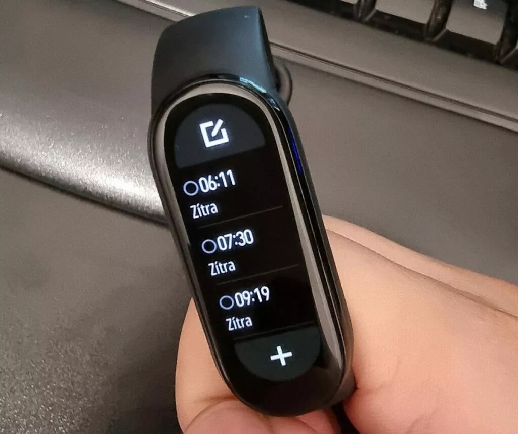 xiaomi mi band 6 český jazyk