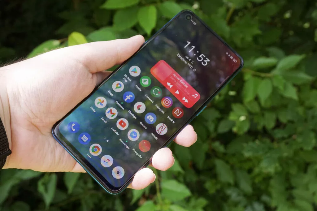 oppo reno5 5g predni strana