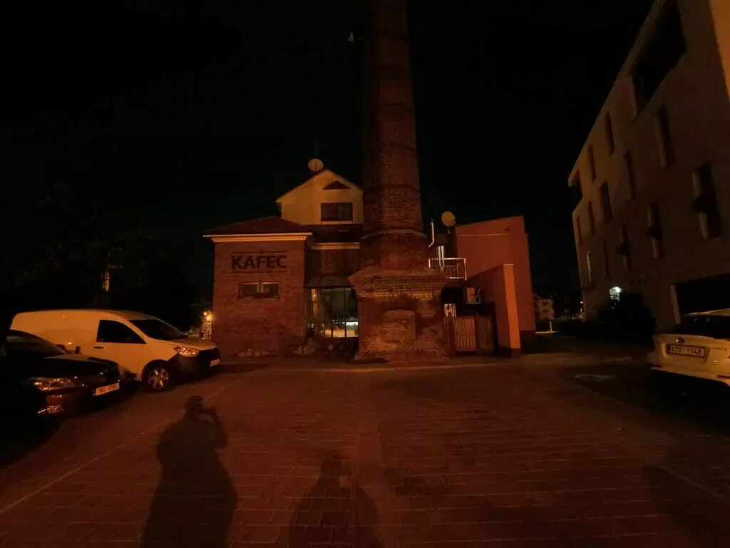 vivo v21 5g ultrasirokouhle foto nocni