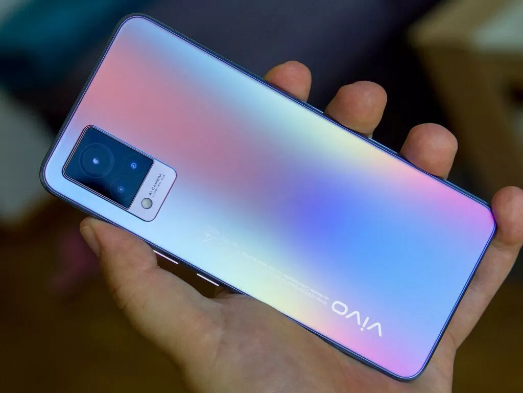 Vivo V21 záda telefonu