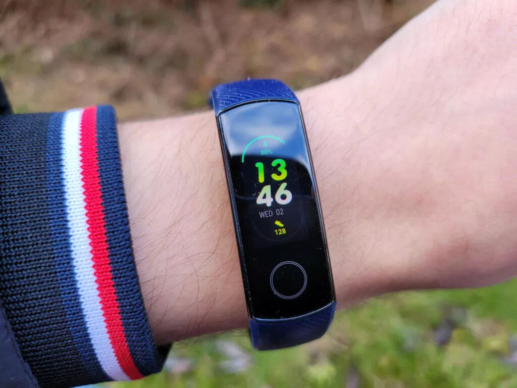 honor band 5 ciferník