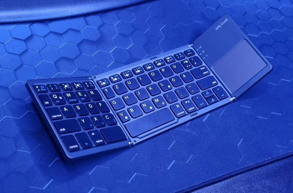 skládací bezdrátová Bluetooth klávesnice Jelly Comb minirecenze