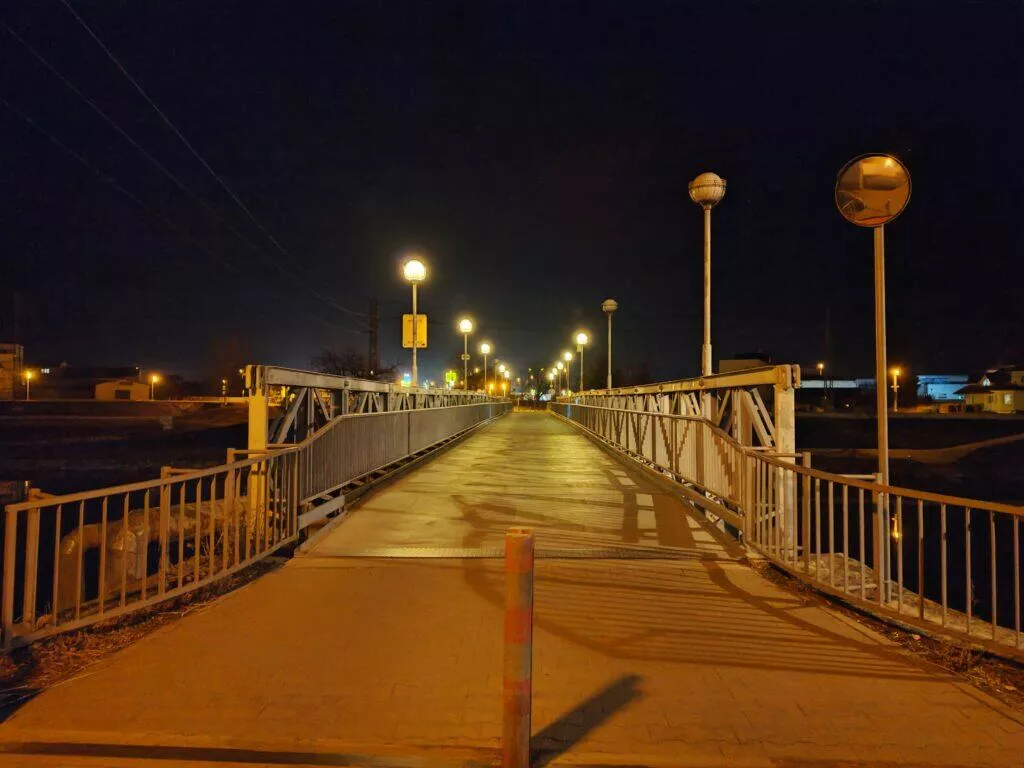Poco X4 Pro 5G foto noc most