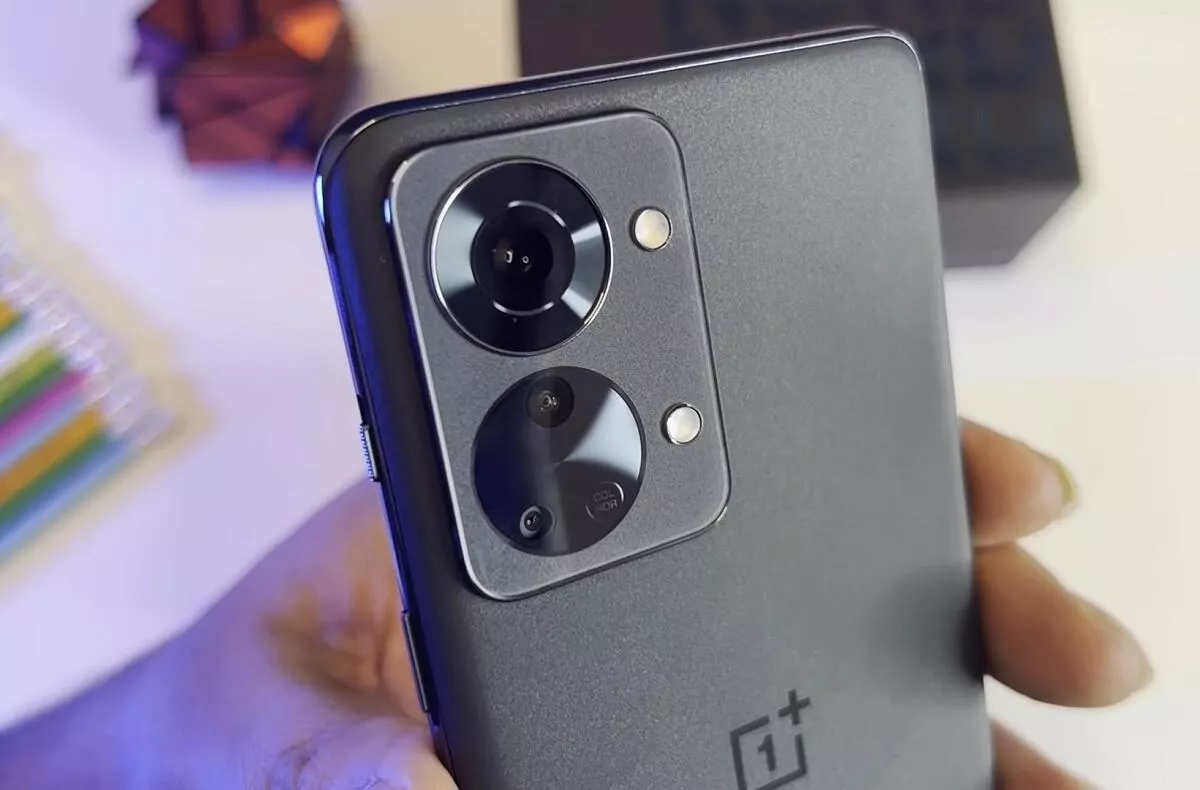 oneplus nord 2t 1