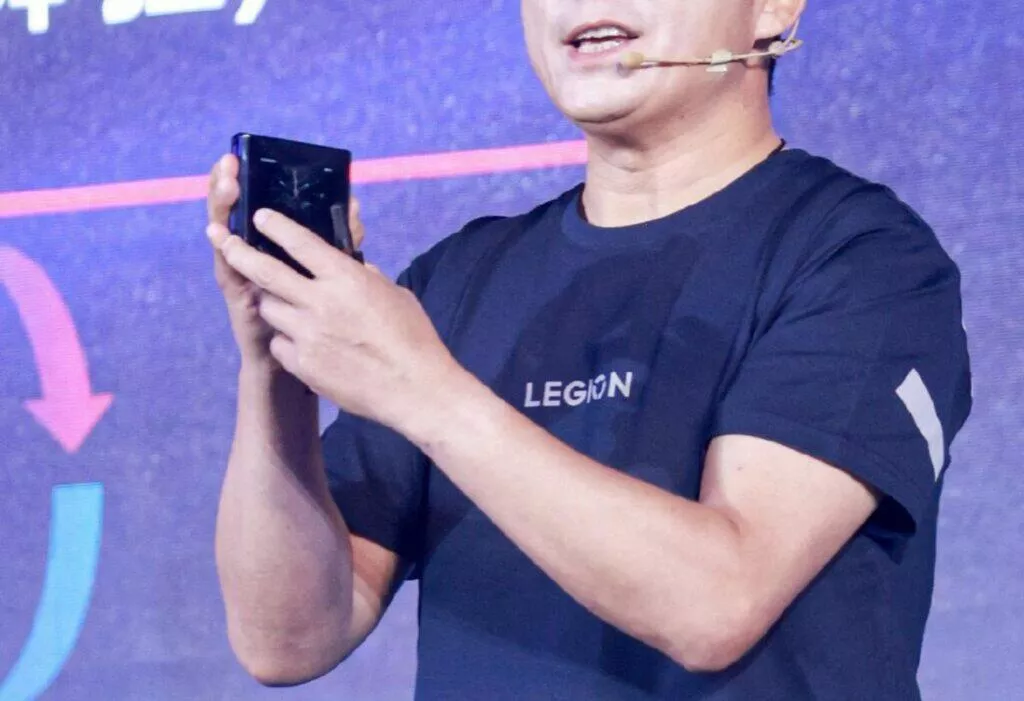 motorola razr 2022 design foto zada