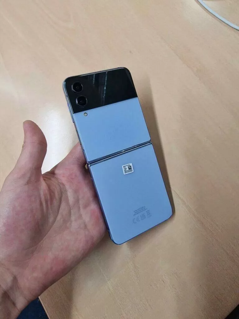 Galaxy Z Fold4 a Z Flip4