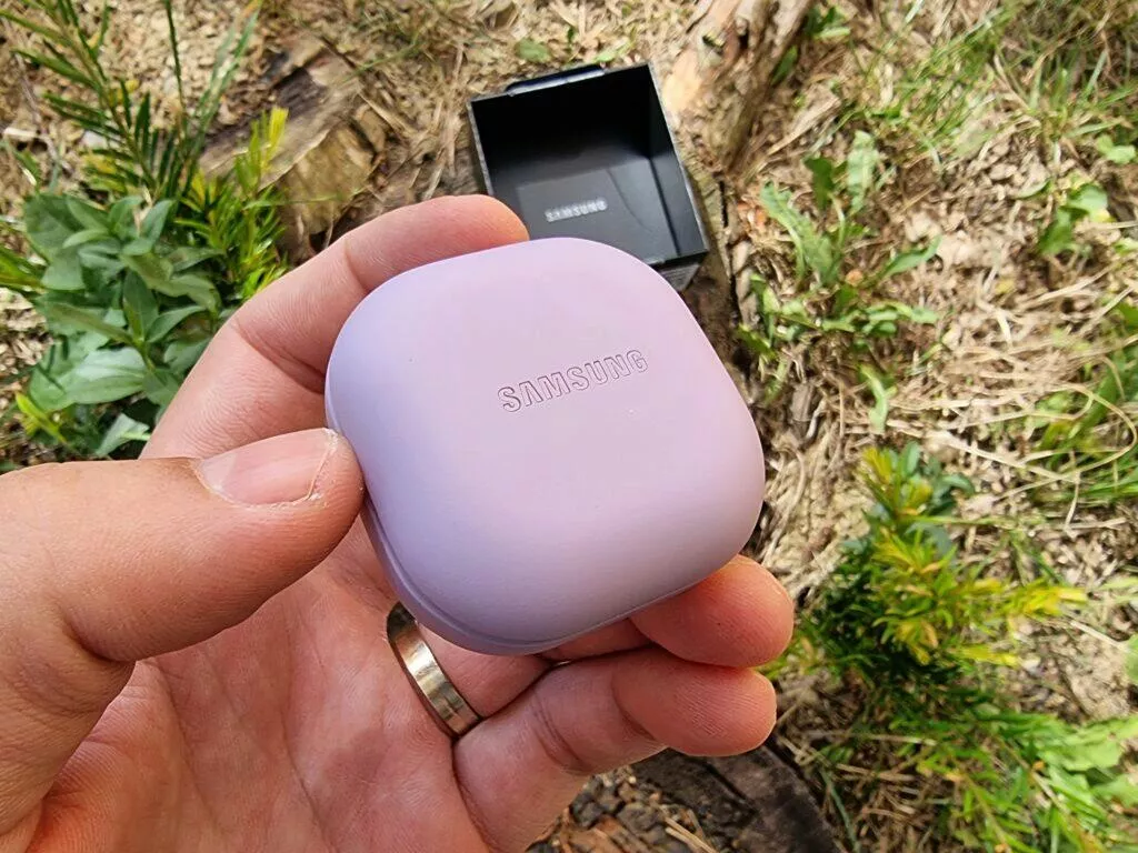 Samsung Galaxy Buds2 Pro testování pouzdo