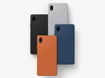 smartphone s displejem pod 6 sony xperia arc iii 1