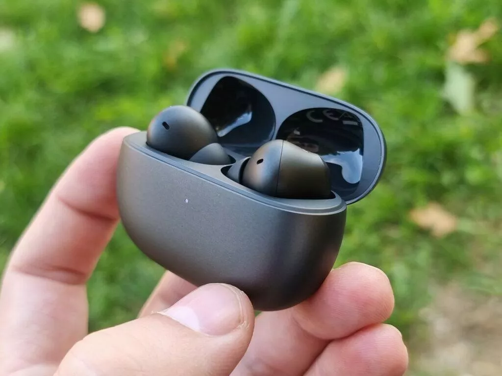 sluchátka Xiaomi Redmi Buds 4 Pro test pouzdro špunty
