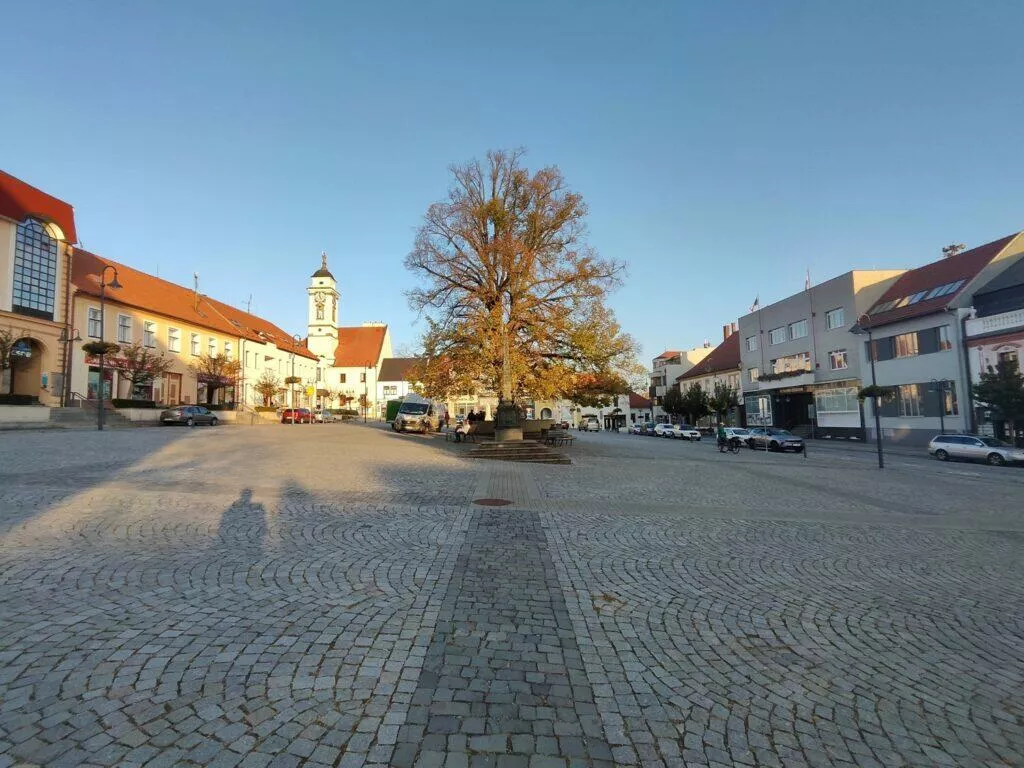 náměstí wide