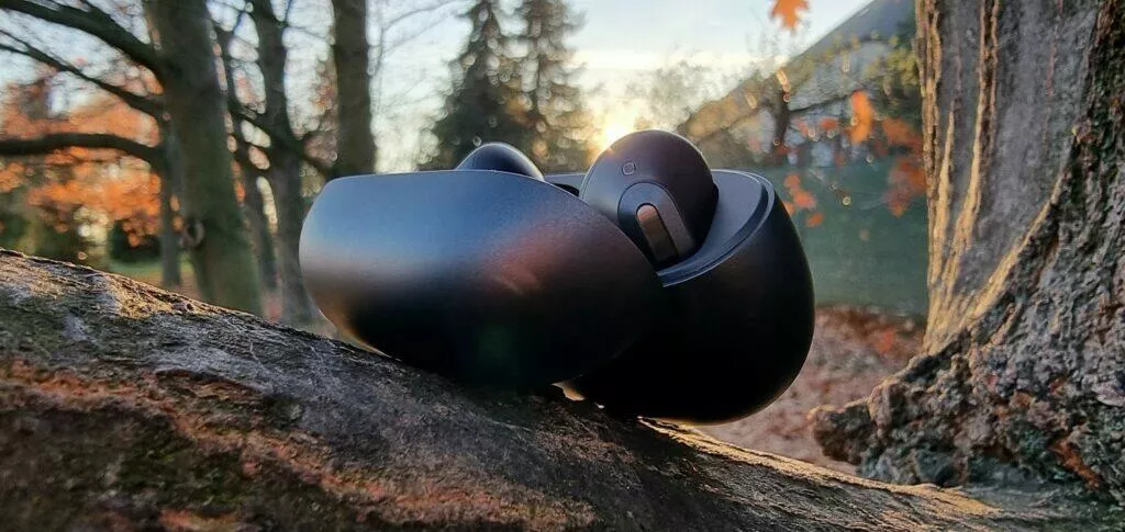 sluchátka Xiaomi Redmi Buds 4 Pro recenze pouzdro dřevo slunce