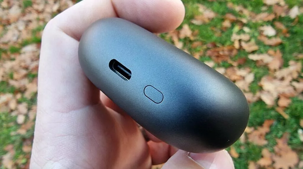 sluchátka Xiaomi Redmi Buds 4 Pro recenze pouzdro konektor tlačítko baterie výdrž nabíjení