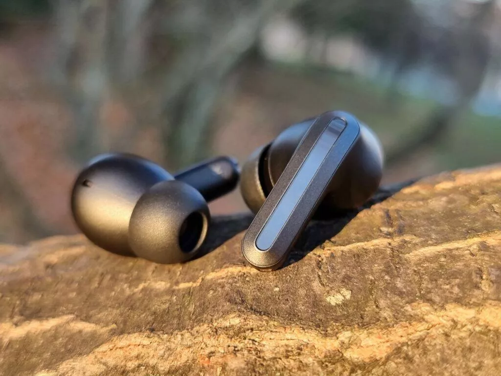 sluchátka Xiaomi Redmi Buds 4 Pro recenze špunty