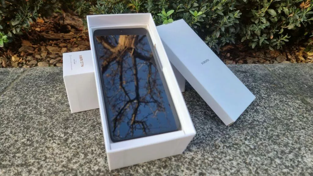 Xiaomi 12T Pro recenze balení displej