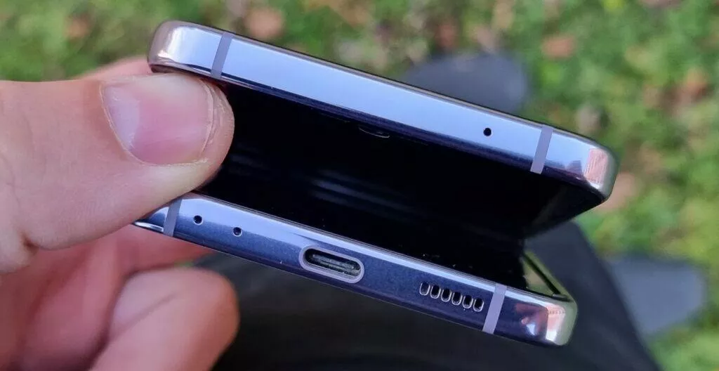 Samsung Galaxy Z Flip4 recenze otevírání
