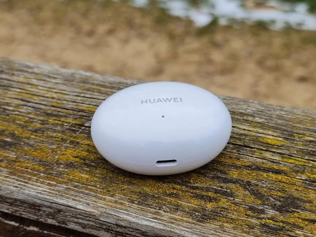 Huawei FreeBuds 5i sluchátka recenze design pouzdro