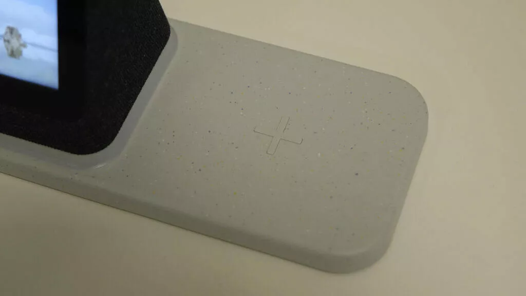Lenovo Smart Clock 2 bezdrátové nabíjení