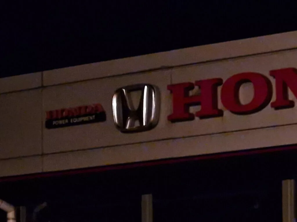 S22 Ultra noc 10x zoom