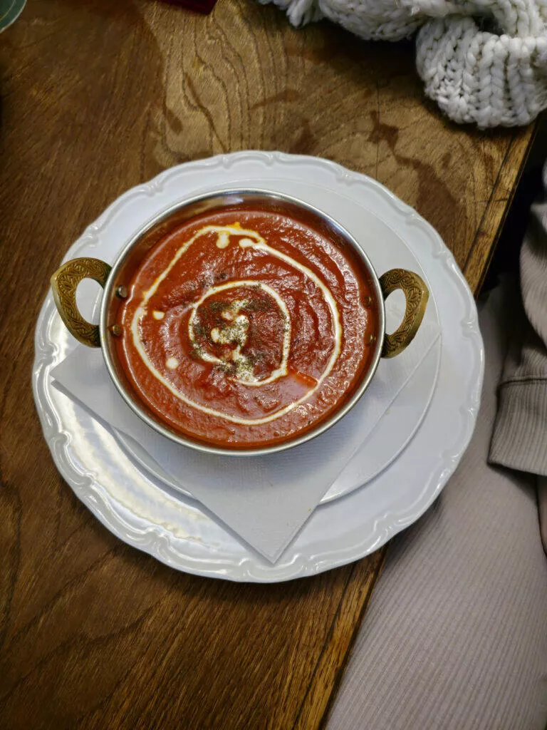 Samsung Galaxy S23 Ultra fotografie indická omáčka 50mpx