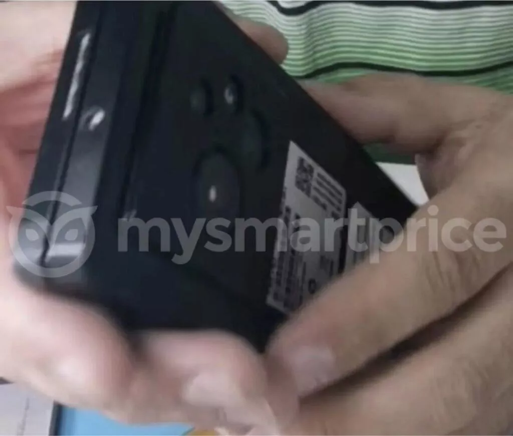 tecno phantom v fold ohebny telefon unik fotografii zada