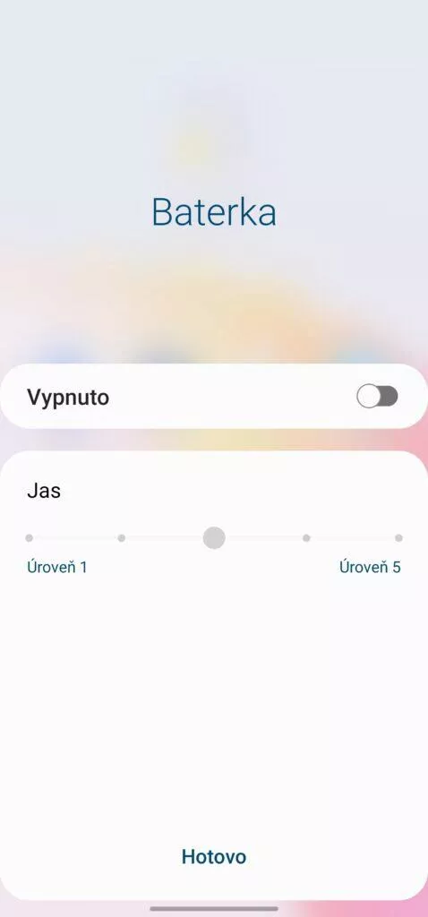 jak zapnout svítilnu android samsung