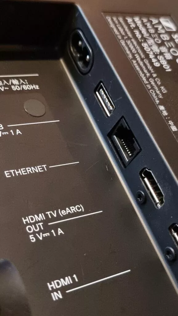 Sennheiser AMBEO Soundbar recenze konektory detail
