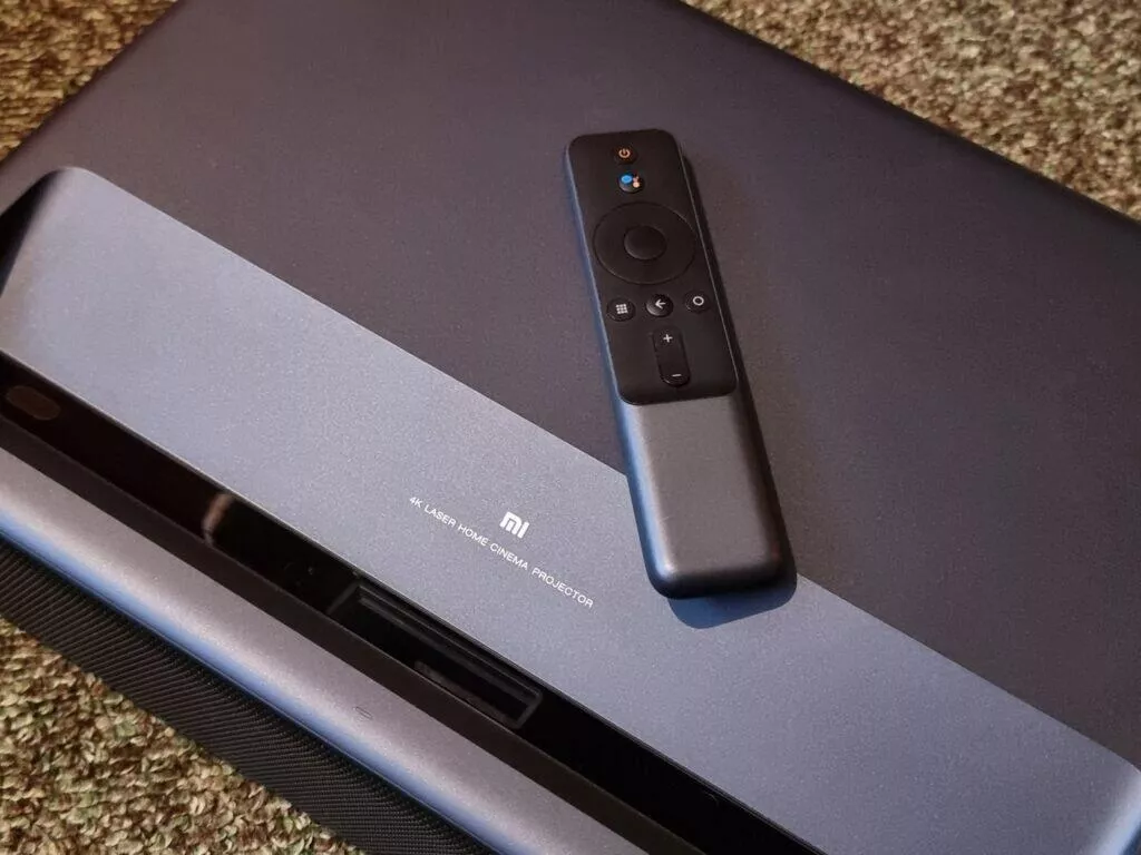 Xiaomi Mi 4K Laser Projector 150 projektor recenze design ovladač