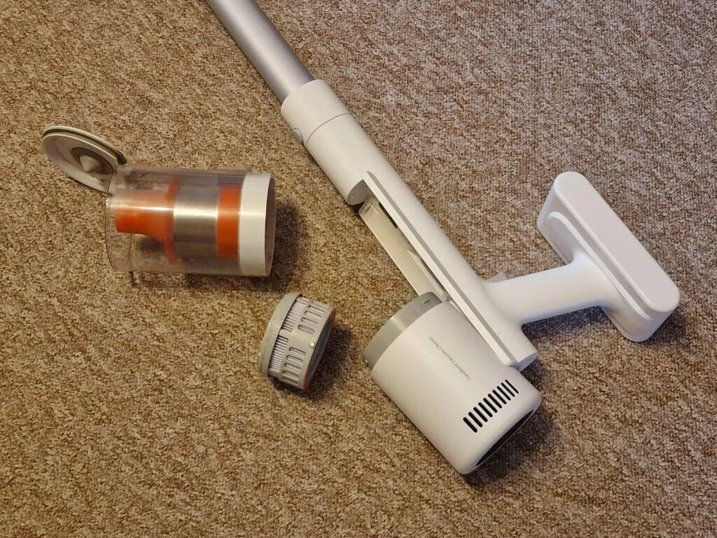 Xiaomi Vacuum Cleaner G11 vysavač recenze čistění nádržky