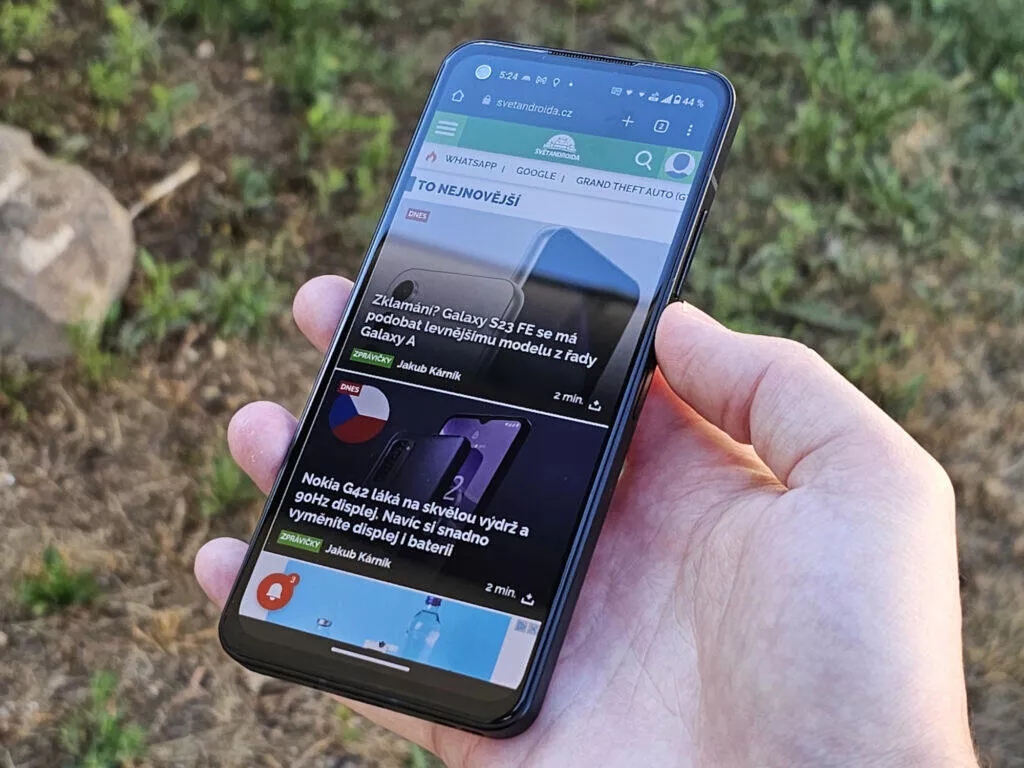 Asus Zenfone 10 displej