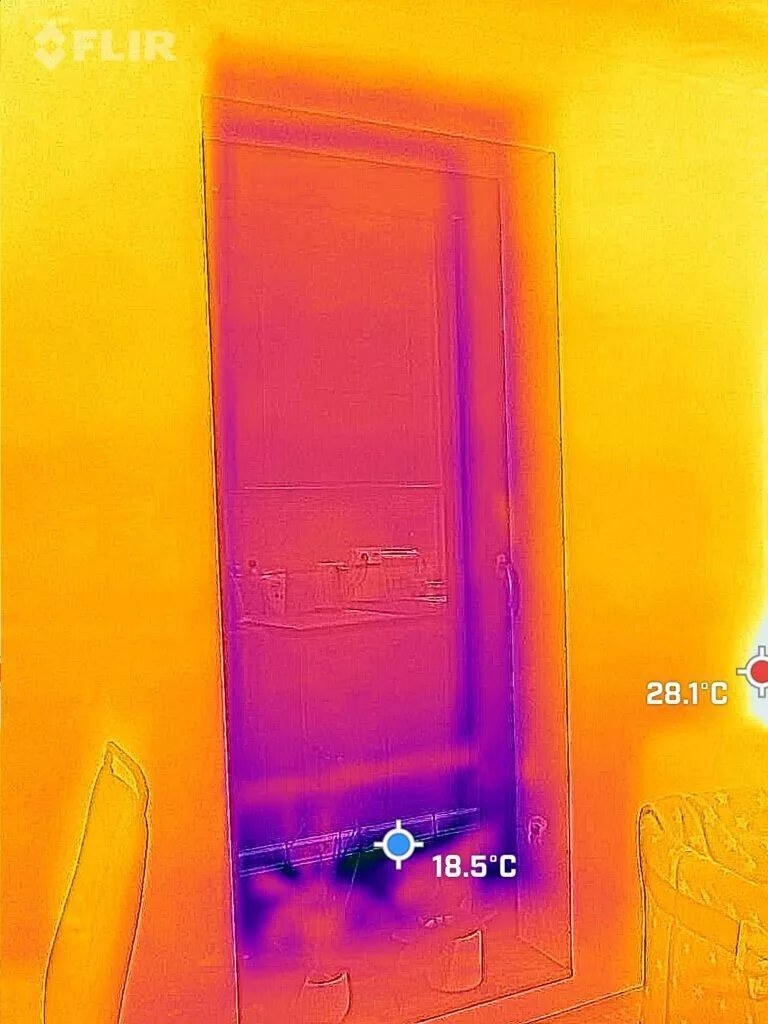 Flir One Pro interiér