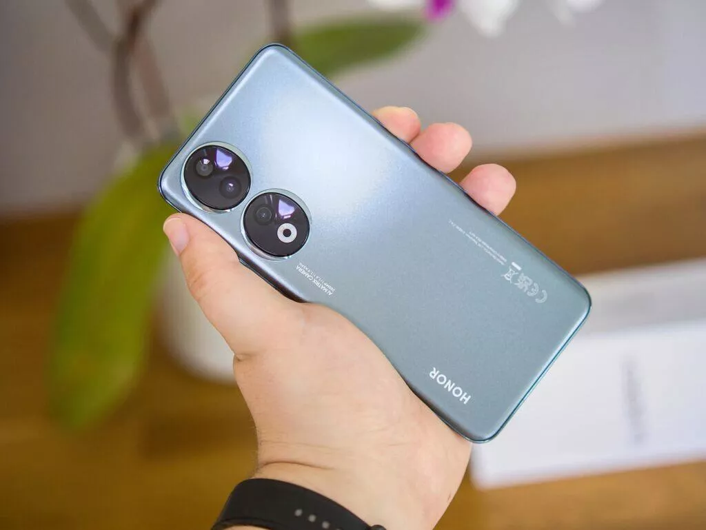 Honor 90