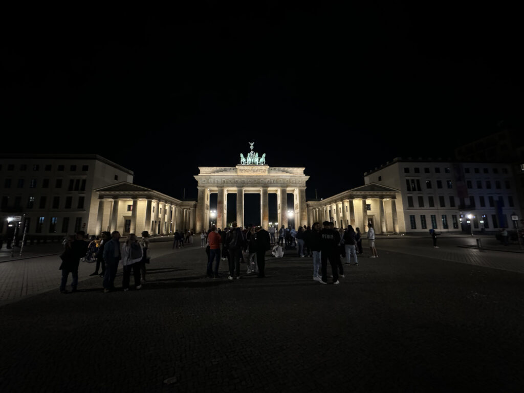 iphone 15 pro max recenze fotoaparáty ultraširoký noc