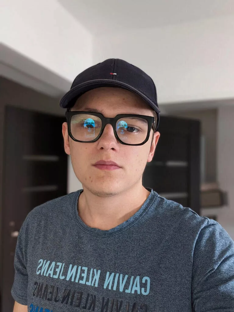 Google Pixel 8 Fotoaparát selfie portrét doma