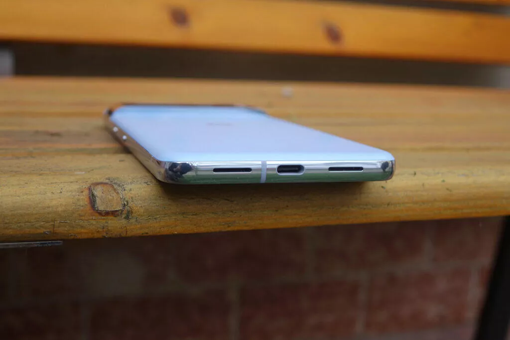 Google Pixel 8 Pro konektor usb-c