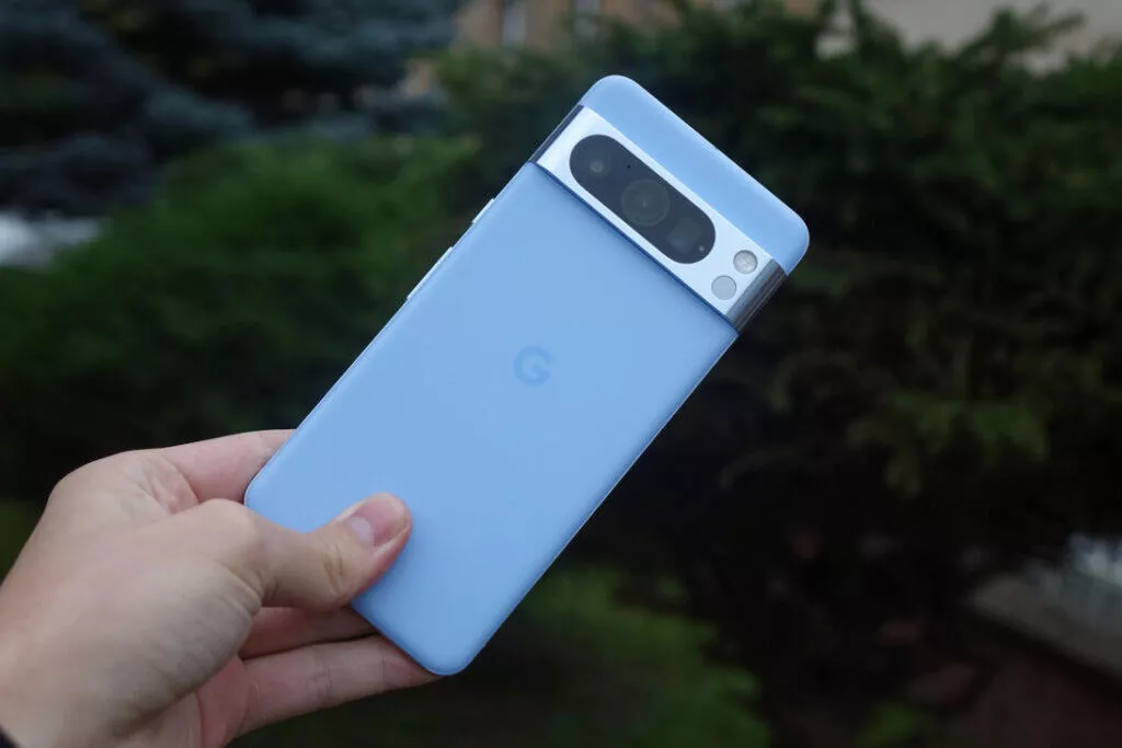 Google Pixel 8 Pro modrá