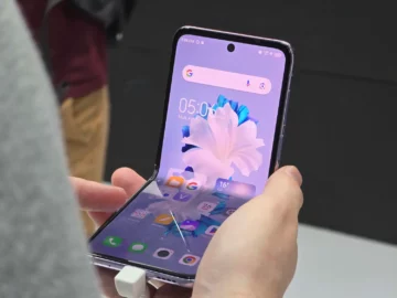 Tecno Phantom V Flip 5G