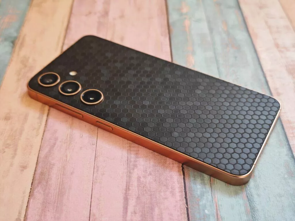 dbrand 4