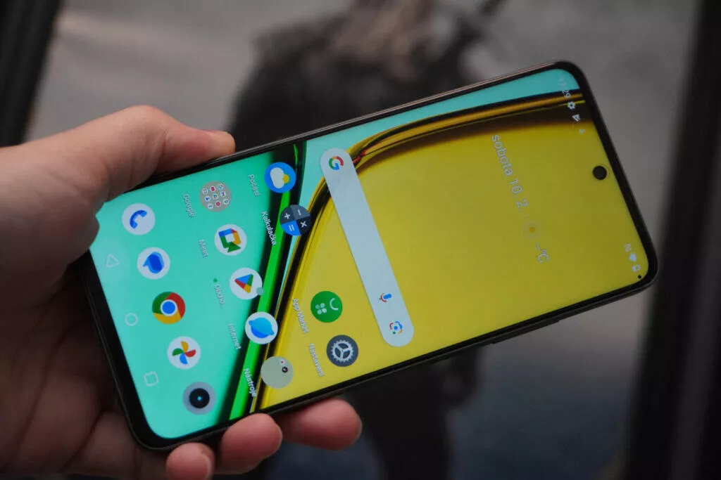 Realme C67 displej