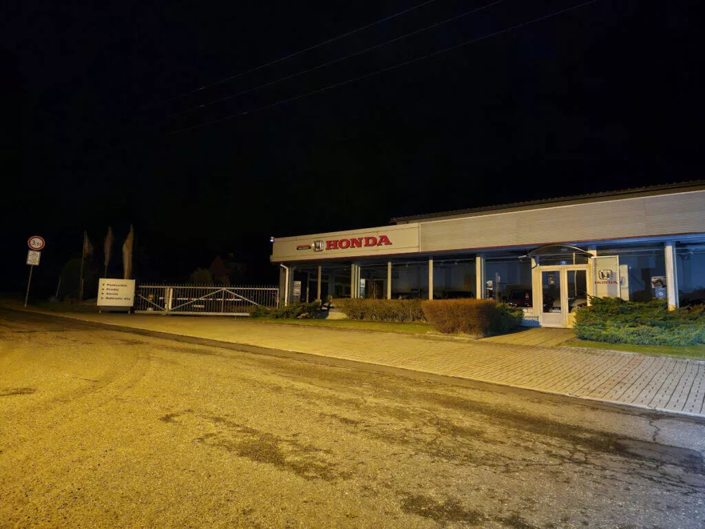 s23 ultra fotografie hlavní noc