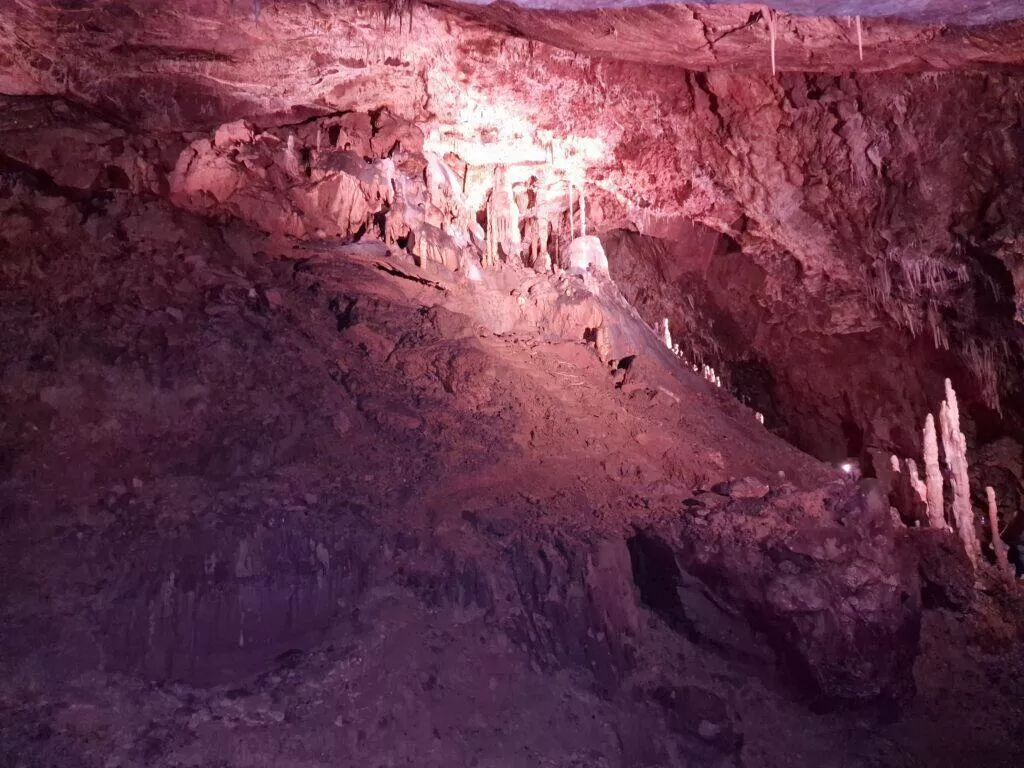 Jeskyně s bleskem