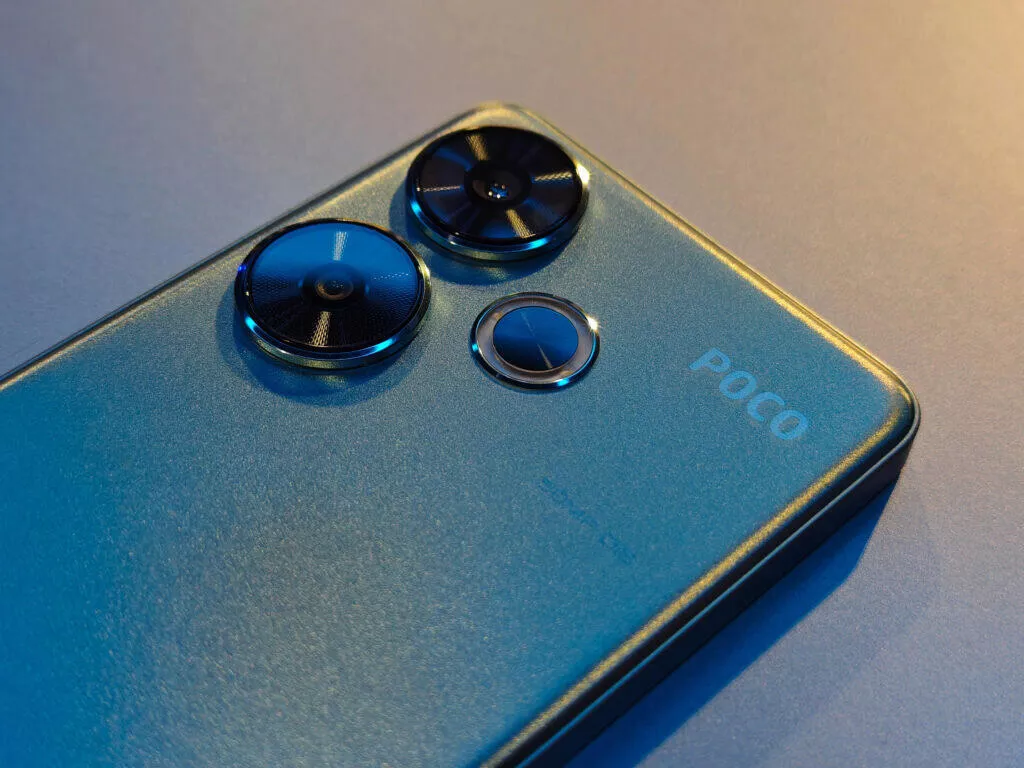 POCO F6