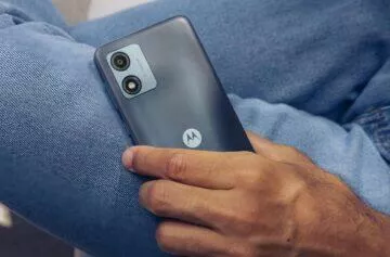 Motorola_moto_E13