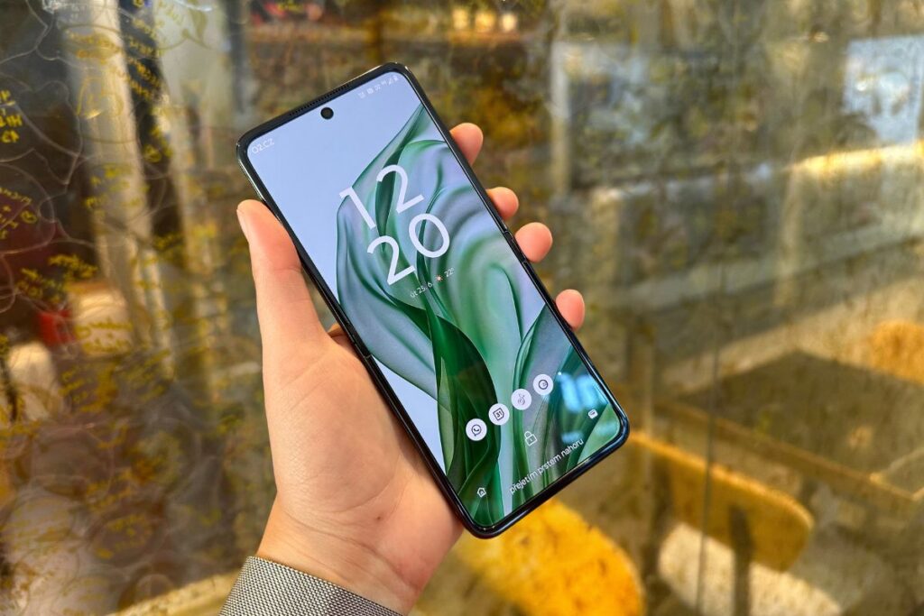 Motorola_razr_50_ultra displej