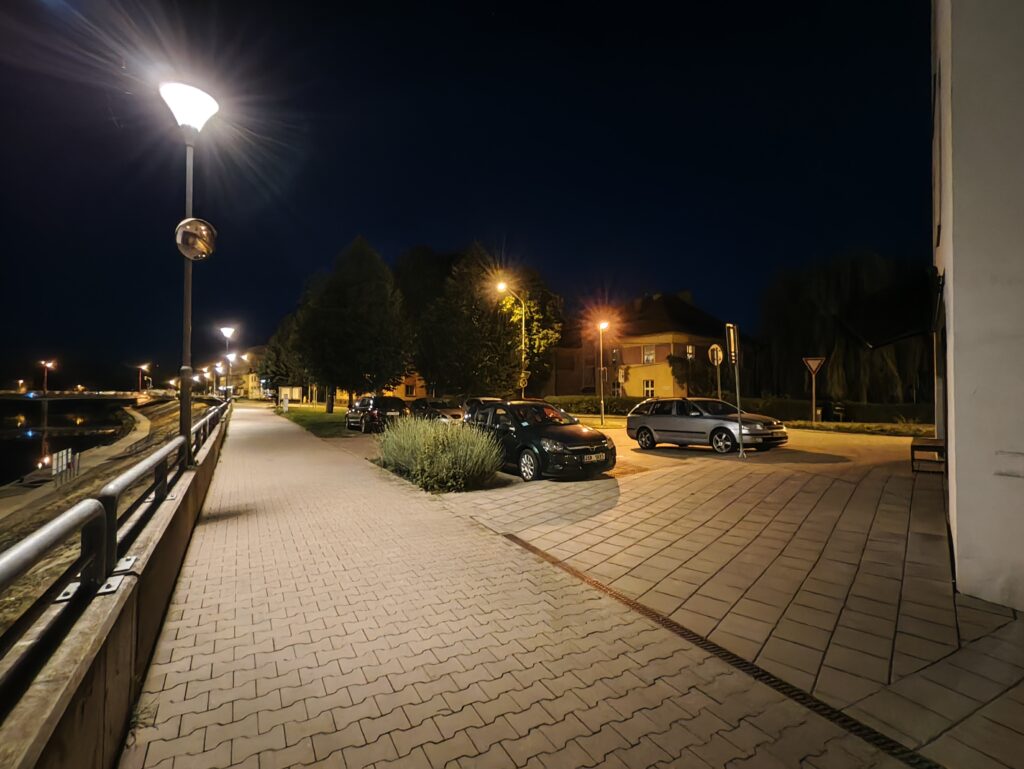 poco f6 pro ultrasiroky 5