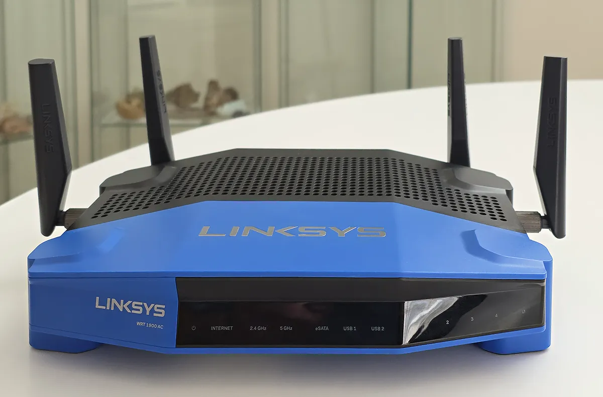 Router Linksys WRT 1900 AC s OpenWRT